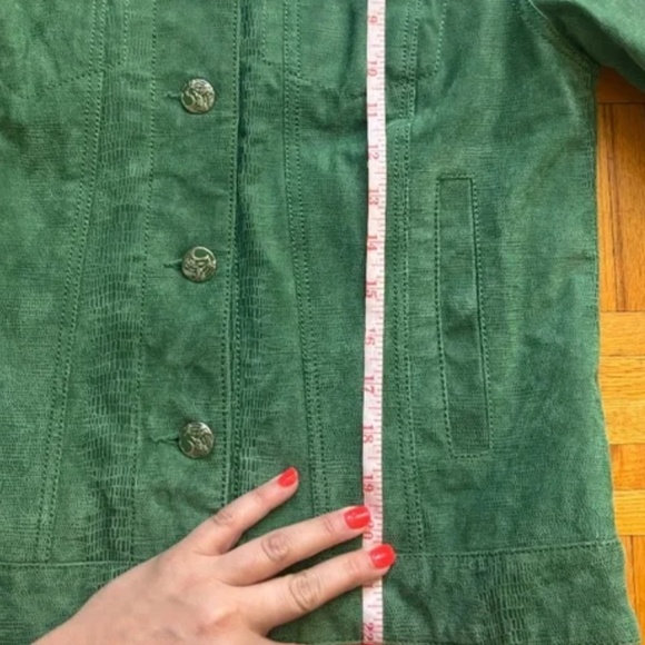 Kelly Green Suede Jacket - suede looks like snake print * accepting offers - Picture 2 of 5